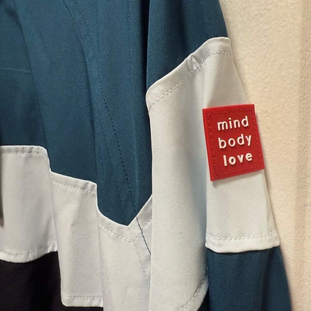 Mind Body Love Colorblock Hooded Windbreaker size 1X - Picture 2 of 8